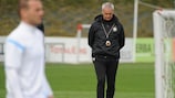 Claudio Ranieri oversees Inter training on Monday morning