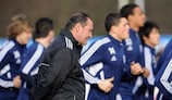 Huub Stevens oversees Schalke training on Wednesday