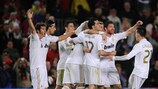 Real Madrid feiert den Sieg gegen Barcelona im Camp Nou