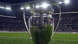 Il trofeo della UEFA Champions League, la competizione che tutti i calciatori vorrebbero vincere