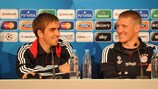 Philipp Lahm e Bastian Schweinsteiger durante la conferenza del Bayern