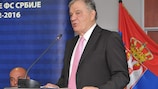 O presidente da Federação Sérvia de Futebol, Tomislav Karadžić, foi reeleito para um segundo mandato