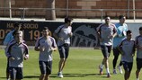 Valencia players train ahead of the LOSC match
