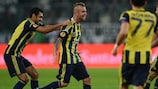 Raul Meireles takes the acclaim after scoring Fenerbahçe's second