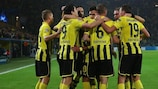 Футболисты "Боруссии" празднуют свой первый гол