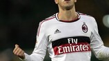 Stephan El Shaarawy festeja o golo do empate do Milan em Palermo