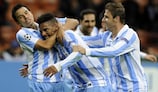 Os jogadores do Málaga correm para festejar o golo de Eliseu
