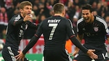Pizarro treble inspires six-goal Bayern