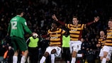 O Bradford festeja após o triunfo sobre o Arsenal, no desempate por penalties