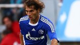 Hamit Altıntop em acção ao serviço do seu antigo clube, o Schalke