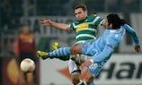 Mönchengladbach's Tony Jantschke tussles with Lazio's Sergio Floccari