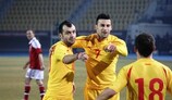 Los jugadores de Macedonia celebran un gol en la victoria ante Dinamarca