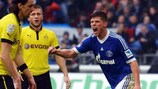 Klaas-Jan Huntelaar fez o 2-0 do Schalke ante o Dortmund