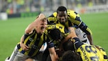Il Fenerbahçe festeggia il gol di Egemen Korkmaz