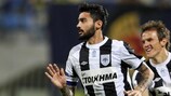Stefanos Athanasiadis celebra un gol con el PAOK