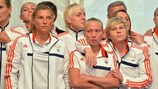 Alcune ragazze della Russia durante il sorteggio che ha decretato la loro eliminazone da UEFA Women's EURO 2013