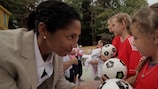 Jones et le développement du foot féminin au Belarus