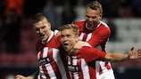 Thomas Bendiksen (al centro) festeggia il suo gol all'andata
