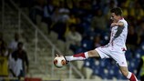 Kevin Gameiro (Sevilla FC) controla de forma espectacular el balón