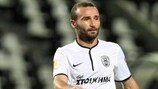 Dimitris Salpingidis começa a escrever o seu nome entre jogadores que fazem parte da história da Taça UEFA e da UEFA Europa League