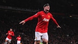Wayne Rooney festeja o seu 200º golo pelo United