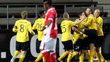 Elfsborg (in yellow) celebrate their goal against Standard