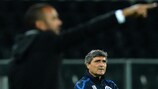 O treinador do Dnipro, Juande Ramos, venceu por duas vezes a Taça UEFA, ao leme do Sevilha