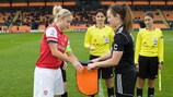 Rachel Corsie (right) with Arsenal captain Stephanie Houghton before the first leg