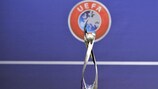 El trofeo se exhibe en el auditorio de la sede de la UEFA en Nyon