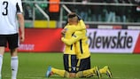 Felipe Anderson et Brayan Perea fêtent le second but de la Lazio à Varsovie