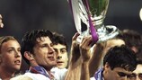 Davor Šuker com a Taça dos Campeões em 1998