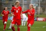 Vanessa Bürki et Lara Dickenmann ont marqué contre l'Islande lors des éliminatoires de la Coupe du Monde 2015