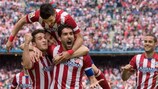 O Atlético festeja o cabeceamento crucial de Raúl García