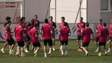 L'allenamento del Siviglia alla vigilia della sfida con il Porto