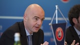 Le secrétaire général de l'UEFA Gianni Infantino s'est adressé aux médias après la réunion du Comité exécutif de l'UEFA à Turin
