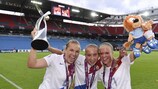 Футболистки сборной Нидерландов радуются победе в Норвегии