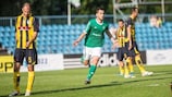 El jugador del Levadia Aleksandr Kulinitš celebra el primer gol de su equipo