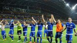 Les joueurs du Dinamo Minsk fêtent la victoire face à Cluj