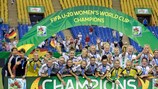 A Alemanha festeja após conquistar o Mundial Feminino Sub-20 de 2014