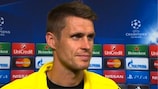 Le défenseur de Dortmund Sebastian Kehl au micro d'UEFA.com