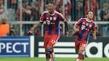 Jérôme Boateng festeja o golo no último minuto, que deu a vitória ao Bayern