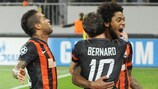 Luiz Adriano feiert seinen ersten Treffer in der Gruppenphase am zweiten Spieltag