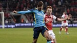 Grzegorz Krychowiak (Sevilla FC) y Adrien Trebel (R. Standard de Liège) se fajaron en la medular