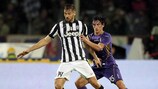 Stefan Savić dell'ACF Fiorentina in marcatura su Fernando Llorente della Juventus nell'anticipo del Franchi