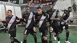 Os jogadores do Guingamp celebram o golo inaugural de Claudio Beauvue