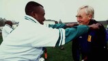 Rudi Gutendorf à l'entraînement avec son équipe du Rwanda en 1999