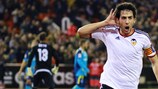Daniel Parejo del Valencia CF festeggia dopo aver segnato il secondo gol nella partita di Liga contro il Sevilla FC