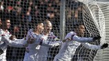 Alexandre Lacazette jubelt über sein Führungstor für Lyon gegen Metz