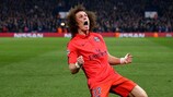 David Luiz, do Paris, celebra após marcar ao antigo clube