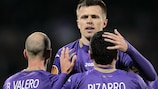 Josip Iličić recibe las felicitaciones tras marcar ante la Roma